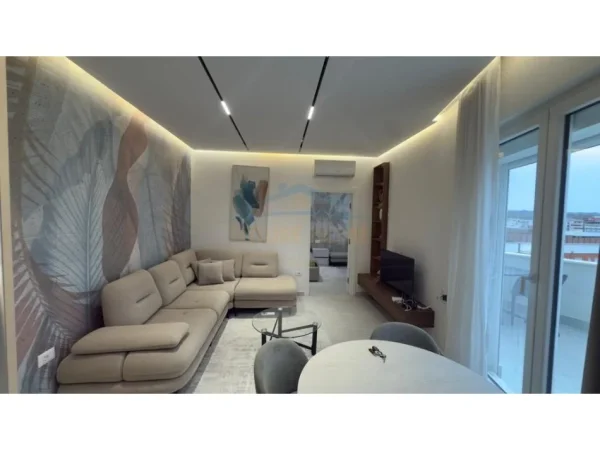 Qera , Apartament 1+1, River Residence, Tirane.