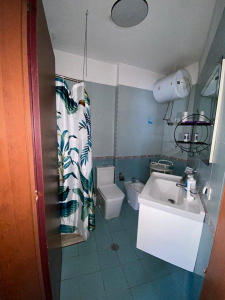 Tirane, shitet apartament 2+1+Aneks+Ballkon Kati 4, 88 m² 115.000 € 