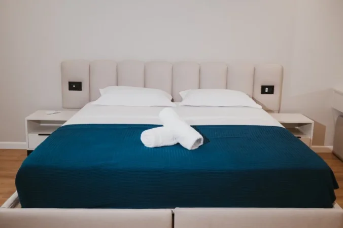 Tirane, jepet me qera apartament 1+1 , 60 m² 1.100 € 