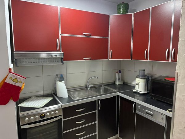 Tirane, jepet me qera apartament 2+1 Kati 5, 70 m² 520 € (Porcelan /Rruga Hysen Gjura)