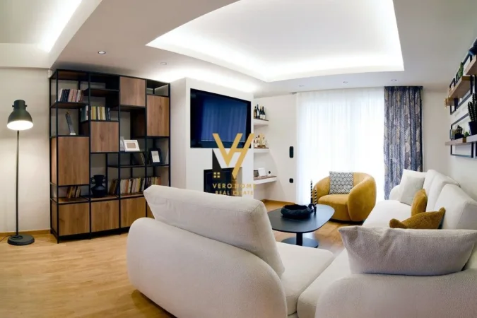 Tirane, jepet me qera apartament 3+1+Ballkon Kati 6, 120 m² 1.500 € (DELIJORGJI)