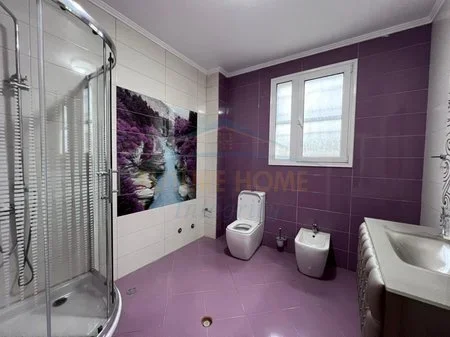 Tirane, jepet me qera Vile , 180 m² 1.800 € 