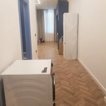 Tirane, jepet me qera apartament 2+1 Kati 0, 900 € 