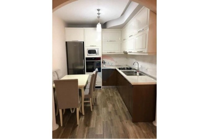 Tirane, jepet me qera apartament 1+1 Kati 4, 75 m² (Rruga Haxhi Sina Rruga Thanas Ziko, Tiranë(ID: 530291018-1009)