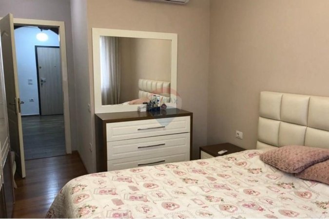 Tirane, jepet me qera apartament 1+1 Kati 4, 75 m² (Rruga Haxhi Sina Rruga Thanas Ziko, Tiranë(ID: 530291018-1009)