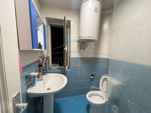 Tirane, jepet me qera apartament 1+1 Kati 4, 60 m² 500 € (Rruga Bardhyl)