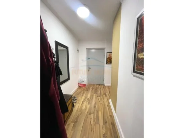 Tirane, jepet me qera apartament 1+1 Kati 4, 60 m² 500 € (Rruga Bardhyl)
