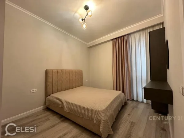 JEPET APARTAMENT 1+1 ME QERA AFËR TEG , Rose Garden Residence, , 680 €URO