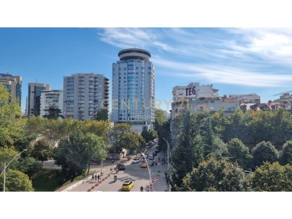 Tirane, shes ambjent biznesi Kati 0, 78 m² 250.000 € (Shallvaret)