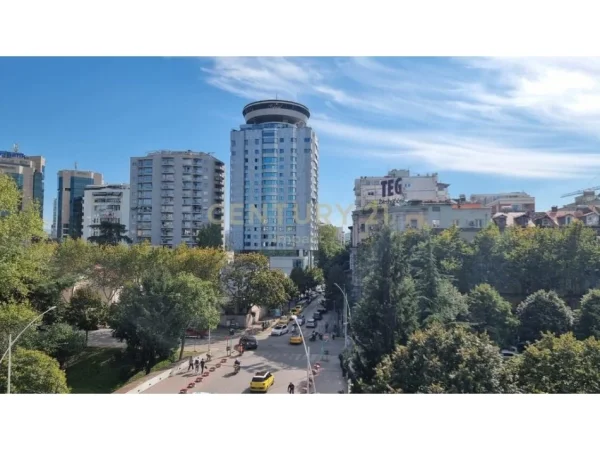Tirane, shes ambjent biznesi Kati 0, 78 m² 250.000 € (Shallvaret)