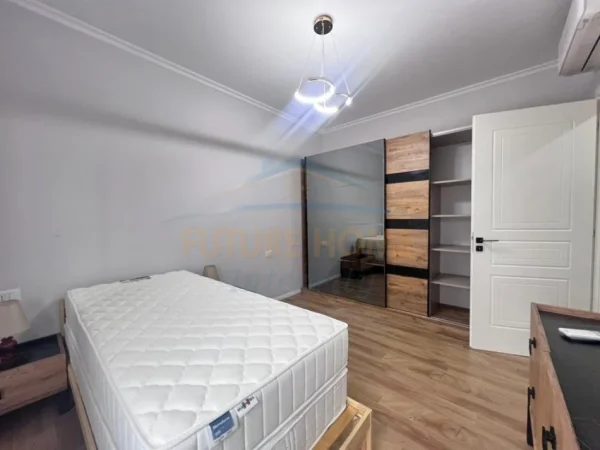 Tirane, jepet me qera apartament 2+1 Kati 3, 106 m² 1.500 € (O2 Residence, Farke)