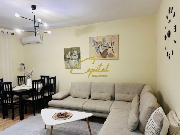 Tirane, shitet apartament 3+1 Kati 2, 82 m² 102.000 € (KOMBINAT)