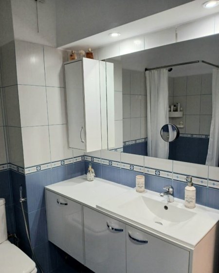 Tirane, jepet me qera apartament 2+1+Ballkon Kati 2, 87 m² 520 € (Fresk/Pasticeri Melisa)