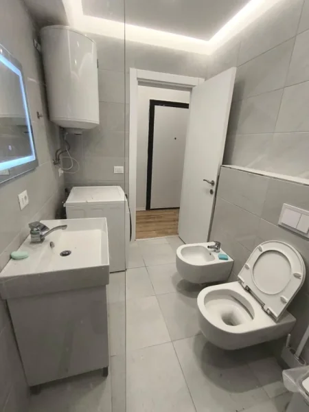 Tirane, shitet apartament 1+1 Kati 5, 64 m² 160.000 € 