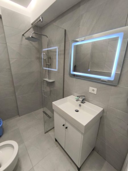 Tirane, shitet apartament 1+1 Kati 5, 64 m² 160.000 € 