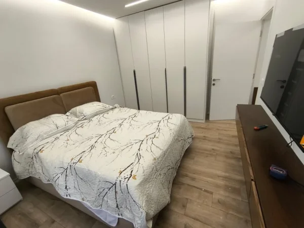 Tirane, shitet apartament 1+1 Kati 5, 64 m² 160.000 € 