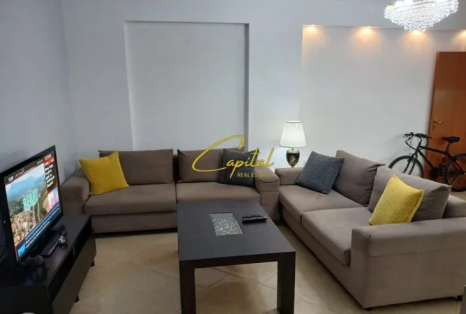Tirane, jepet me qera apartament 2+1 Kati 2, 87 m² 520 € (FRESKU)