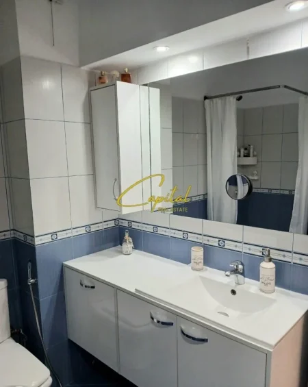 Tirane, jepet me qera apartament 2+1 Kati 2, 87 m² 520 € (FRESKU)
