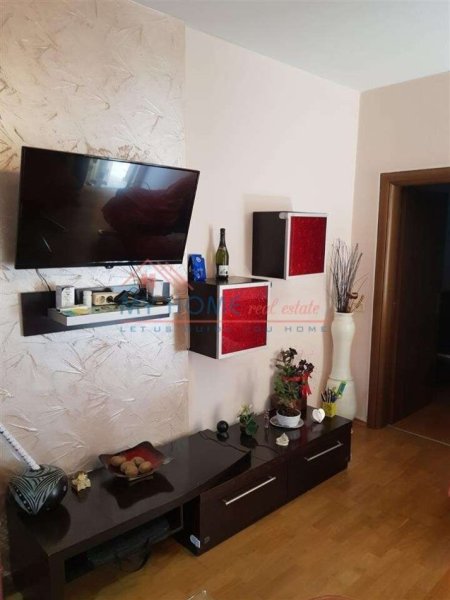 Tirane, jepet me qera apartament Kati 4, 65 m² 600 € (Rruga Frederik Shiroka)