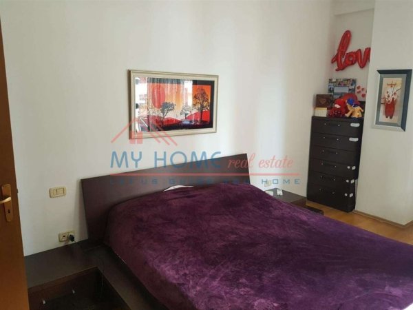 Tirane, jepet me qera apartament Kati 4, 65 m² 600 € (Rruga Frederik Shiroka)