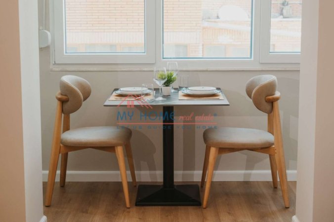 Tirane, jepet me qera garsonier 1+1 Kati 3, 30 m² 1.100 € (Myslym Shyri)