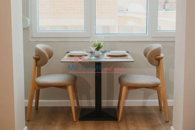 Tirane, jepet me qera garsonier 1+1 Kati 3, 30 m² 1.100 € (Myslym Shyri)