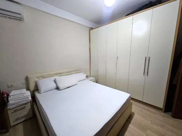 Tirane, jepet me qera apartament 2+1 Kati 4, 75 m² 750 € (don bosko)
