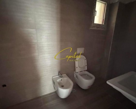 Tirane, jepet me qera zyre Kati 2, 105 m² 600 € ( DON BOSKO )