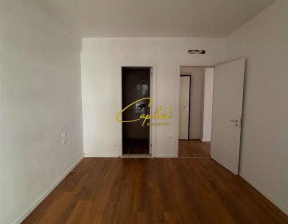 Tirane, jepet me qera zyre Kati 2, 105 m² 600 € ( DON BOSKO )