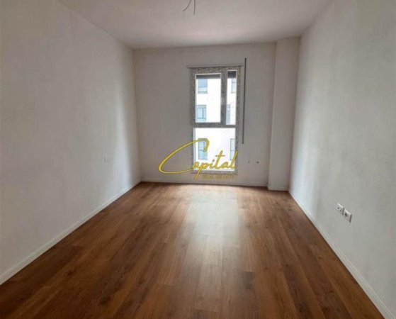 Tirane, jepet me qera zyre Kati 2, 105 m² 600 € ( DON BOSKO )