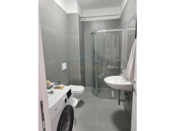 Tirane, jepet me qera apartament 1+1 Kati 9, 54 m² 370 € 