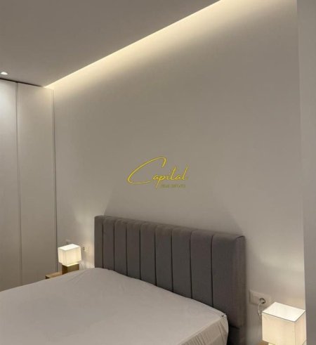 Tirane, jepet me qera apartament 1+1 Kati 3, 70 m² 75.000 Leke ( ZOGU I ZI )