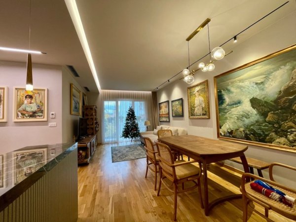 Tirane, jepet me qera apartament 2+1+Ballkon Kati 1, 120 m² 1.400 € (Rruga Hiqmet Buzi)