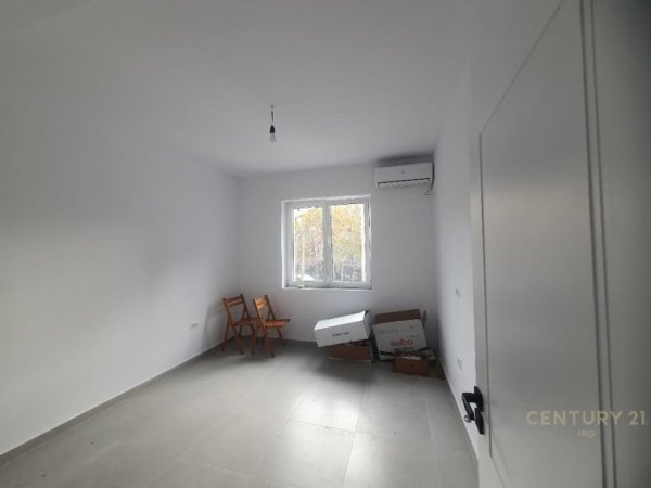 Shqiperi, jepet me qera apartament Kati 1, 72 m² 1.000 € (Mine Peza)