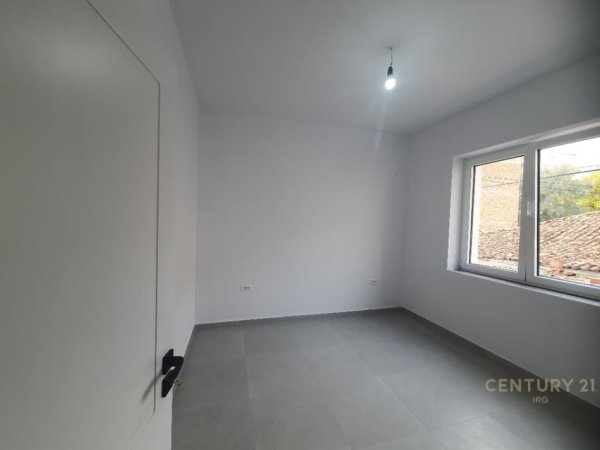 Shqiperi, jepet me qera apartament Kati 1, 72 m² 1.000 € (Mine Peza)