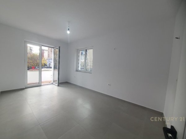 Shqiperi, jepet me qera apartament Kati 1, 72 m² 1.000 € (Mine Peza)