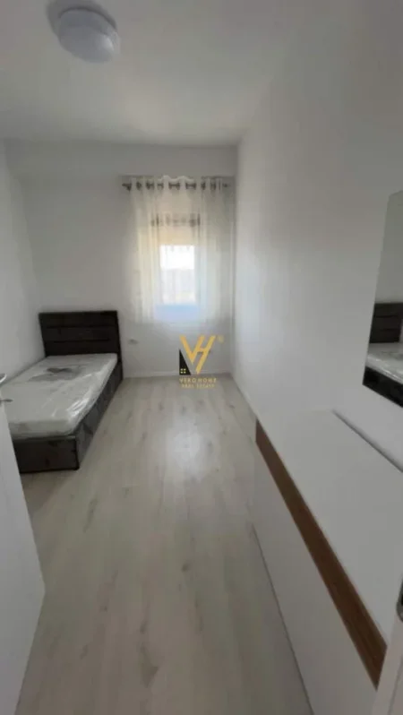 Tirane, jepet me qera apartament 2+1+Ballkon Kati 8, 95 m² 570 € (ASTIR)
