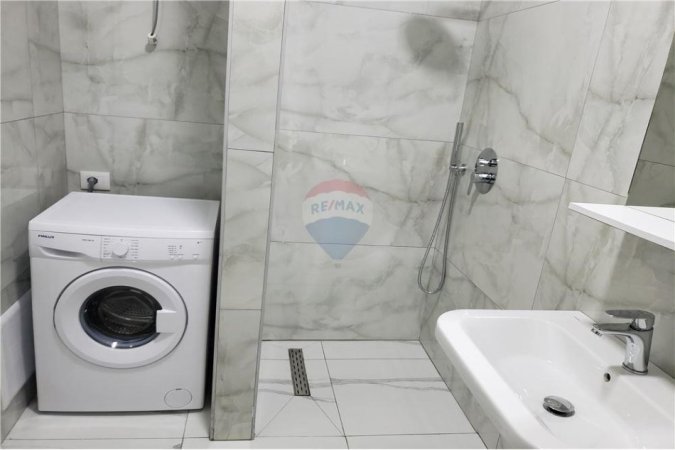 Tirane, jepet me qera apartament 1+1+Ballkon Kati 2, 75 m² 550 € (Rruga Siri Kodra)