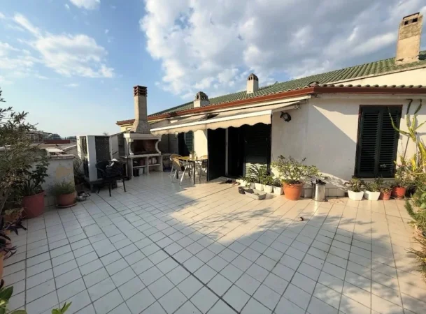 Tirane, jepet me qera apartament+verande | Penthouse 3+1 Kati 5, 120 m² 1.500 € (RRUGA HAMDI SINA)