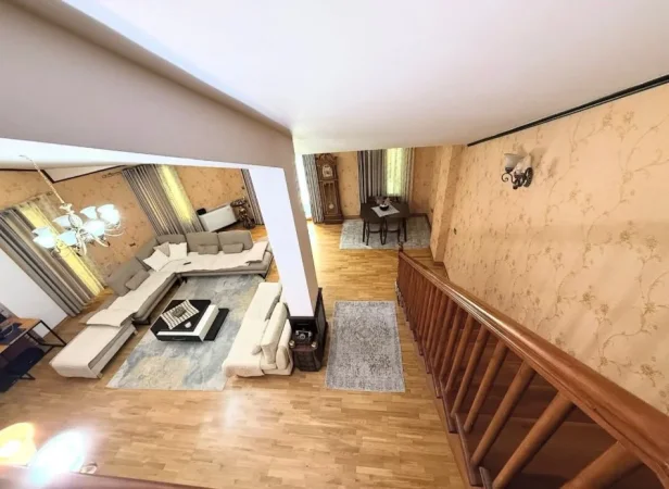 Tirane, jepet me qera apartament+verande | Penthouse 3+1 Kati 5, 120 m² 1.500 € (RRUGA HAMDI SINA)