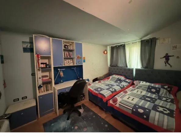 Tirane, jepet me qera apartament+verande | Penthouse 3+1 Kati 5, 120 m² 1.500 € (RRUGA HAMDI SINA)