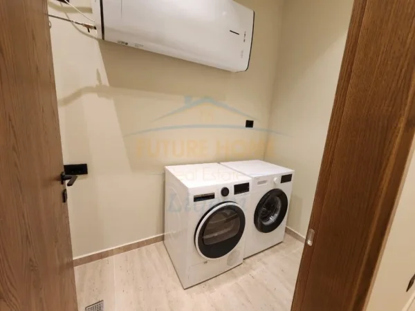 Tirane, jepet me qera apartament 3+1 Kati 0, 200 m² 
