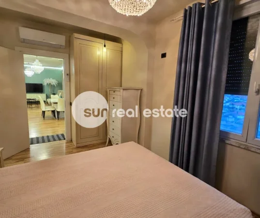 Shkoder, jepet me qera apartament 1+1+Ballkon Kati 4, 106 m² 500 € (DERGUT)