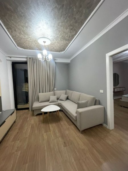 Tirane, jepet me qera apartament 2+1 , 110 m² (Rruga Mine Peza)