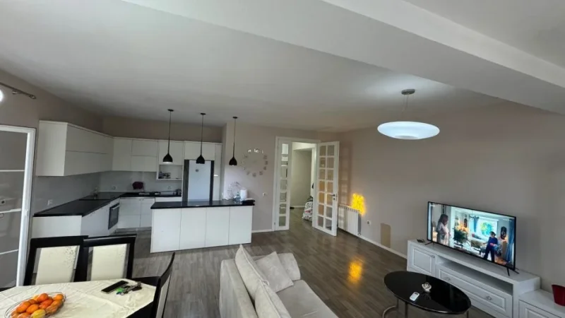 Tirane, jepet me qera apartament 2+1+Ballkon Kati 8, 230 m² 600 € (Fresk)