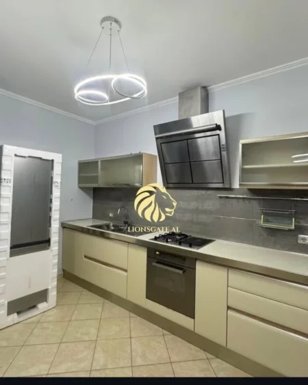 Tirane, jepet me qera apartament 2+1 , 78 m² 600 € (Harry Fultz)