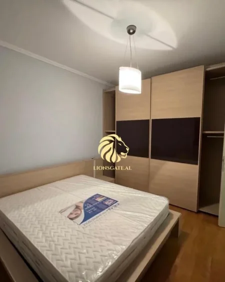 Tirane, jepet me qera apartament 2+1 , 78 m² 600 € (Harry Fultz)