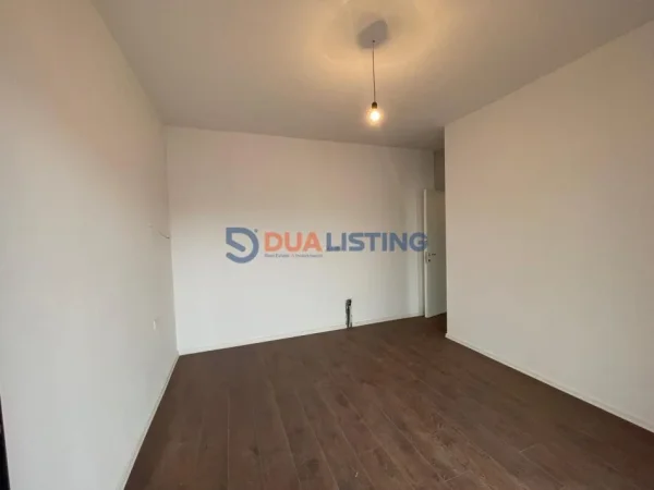 Tirane, jap me qera zyre Kati 6, 85 m² 800 € (Pazari i Ri)