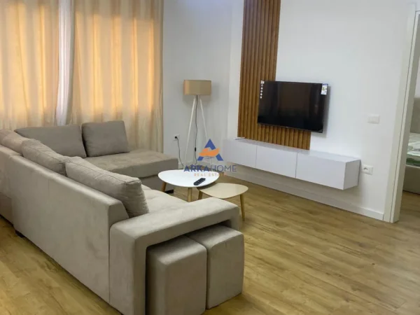 Tirane, jap me qera apartament 1+1 Kati 0, 62 m² 400 € 