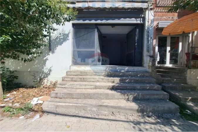Vlore, shitet ambjent biznesi Kati 0, 65 m² 75.000 € (Rruga Ali Demi)